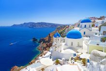 Românii pot pleca liniştiţi în vacanţă în Grecia. Condiţia este să aibă bani cash