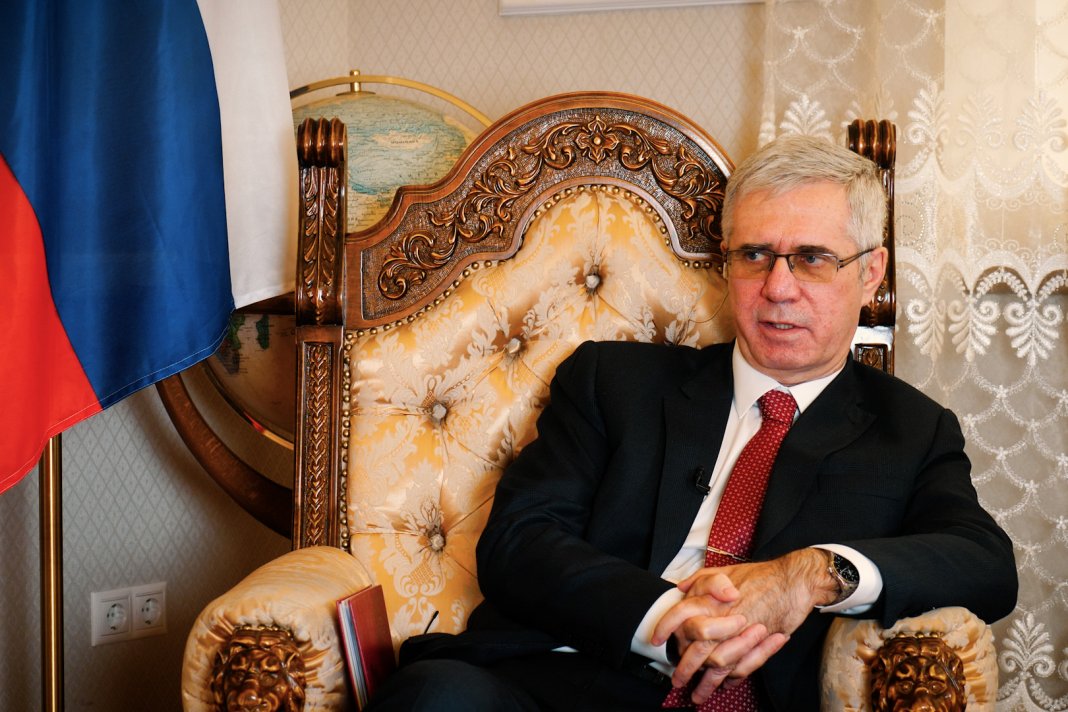 Ambasadorul Federației Ruse chemat la MAE în urma incidentului dronei în Tulcea, considerat „o încălcare a suveranității României”; opțiunea sancțiunilor analizată.