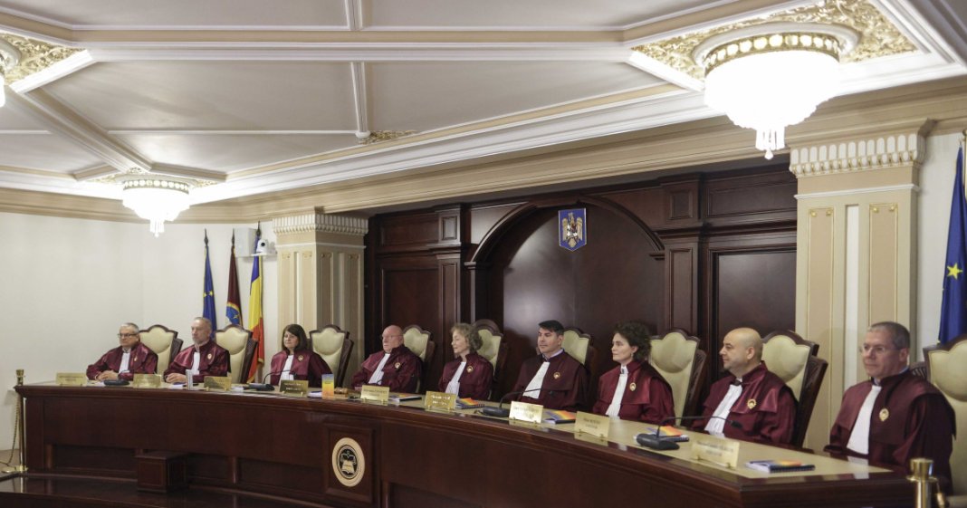 Senatul a decis eliminarea compensațiilor de final de mandat pentru judecătorii Curții Constituționale