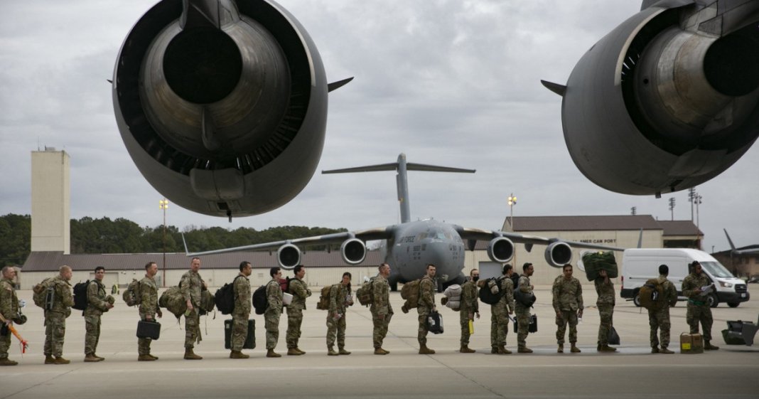 Veteranii americani condamnă hotărârea lui Trump de a retrage trupele din România și din alte țări aflate la frontiera cu Rusia: „Mesaj dezastruos” Veteranii americani condamnă hotărârea lui Trump de a retrage trupele din România și din alte țări aflate la frontiera cu Rusia: „Mesaj dezastruos”