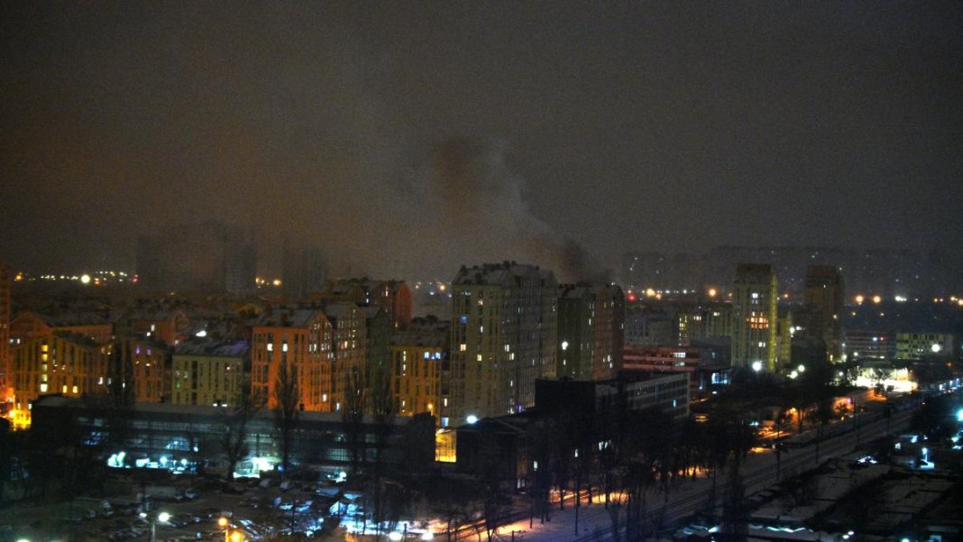 Atac amplu în Ucraina: Kievul supus unui atac cu drone, clădiri și automobile înflăcărate. Rușii ar fi folosit o...