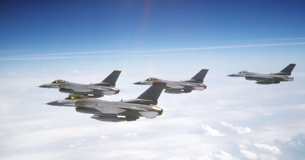 Atac cu drone în Ucraina, la limita cu România; Armata a desfășurat două avioane F-16 și a transmis mesajul RO-Alert în Tulcea.