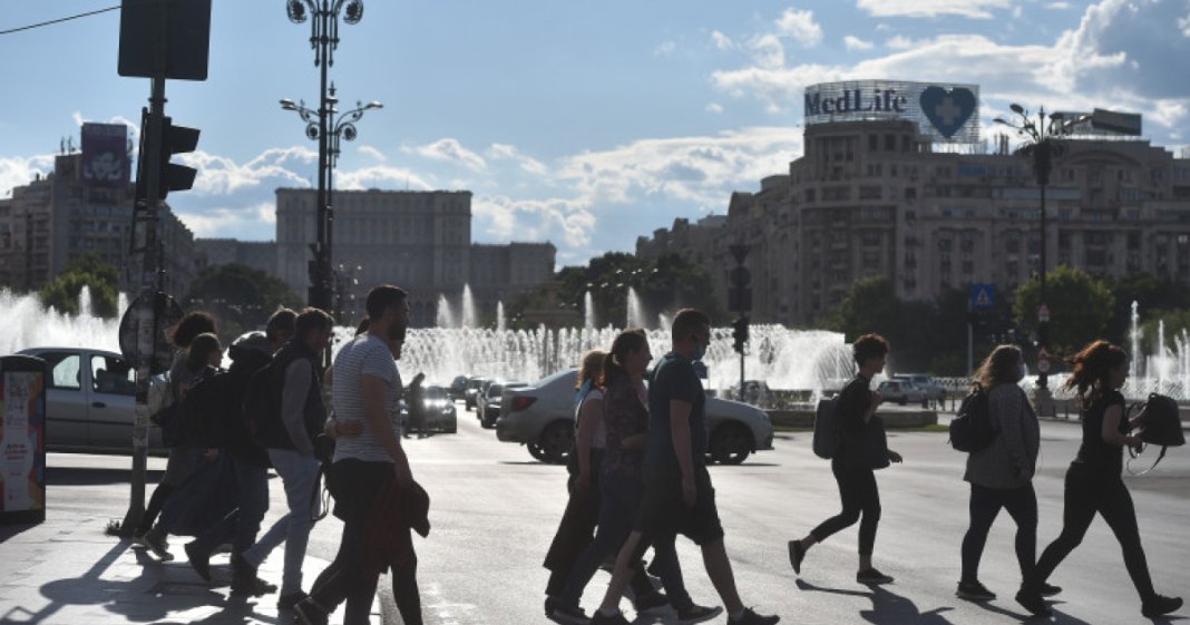 Cum ar susține românii la scrutinul parlamentar de duminică. Ierarhia opțiunilor electorale (sondaj)