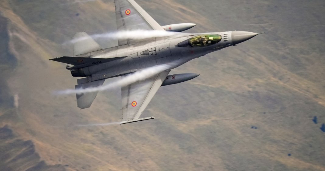Miruță: Patru aviați de F-16 trimiși la instruire în SUA au primit 575.000 de dolari pentru închirierea vehiculelor. Ce acțiuni a întreprins ministrul?