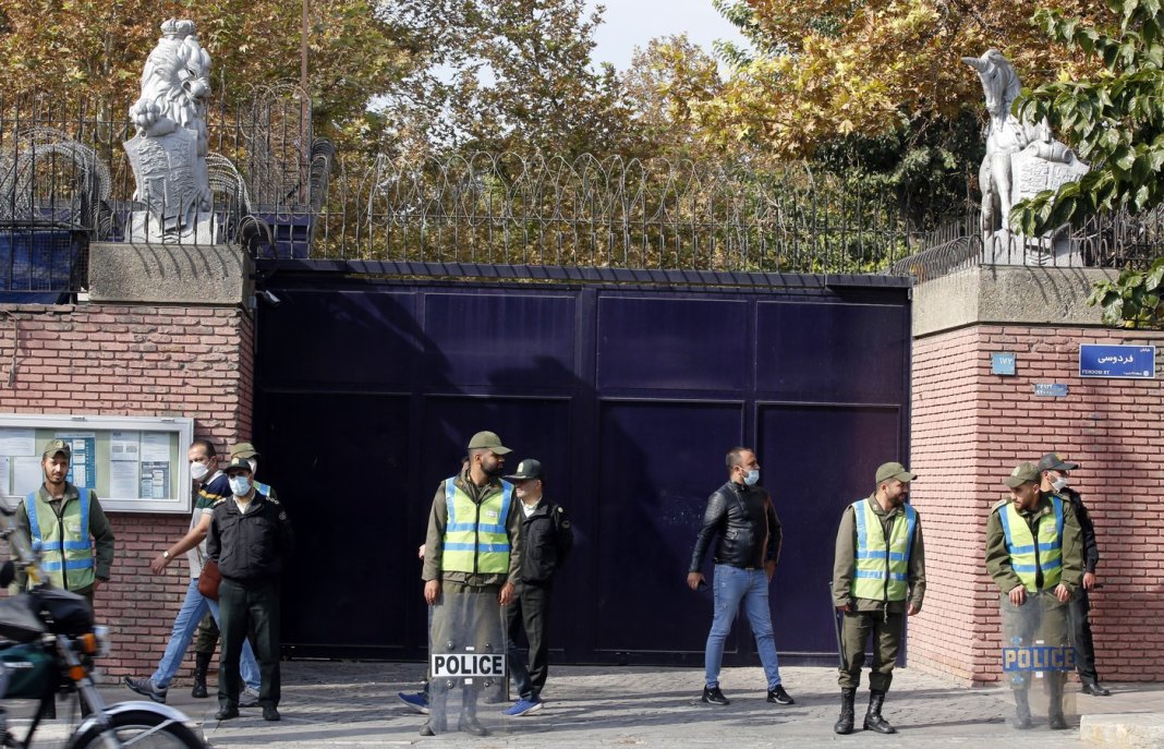 Trump susține că „nu este mulțumit” de discuțiile cu Iran. Întrebat despre aplicarea forței de către SUA: „Mi-ar plăcea să nu fie nevoie, dar uneori este inevitabil”