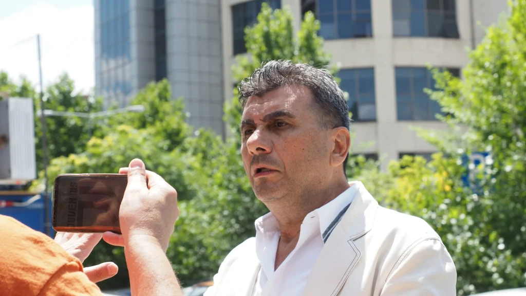 Ingineria financiară a Realitatea, televiziunea ce îl sprijină pe Călin Georgescu Ingineria financiară a Realitatea, televiziunea ce îl sprijină pe Călin Georgescu