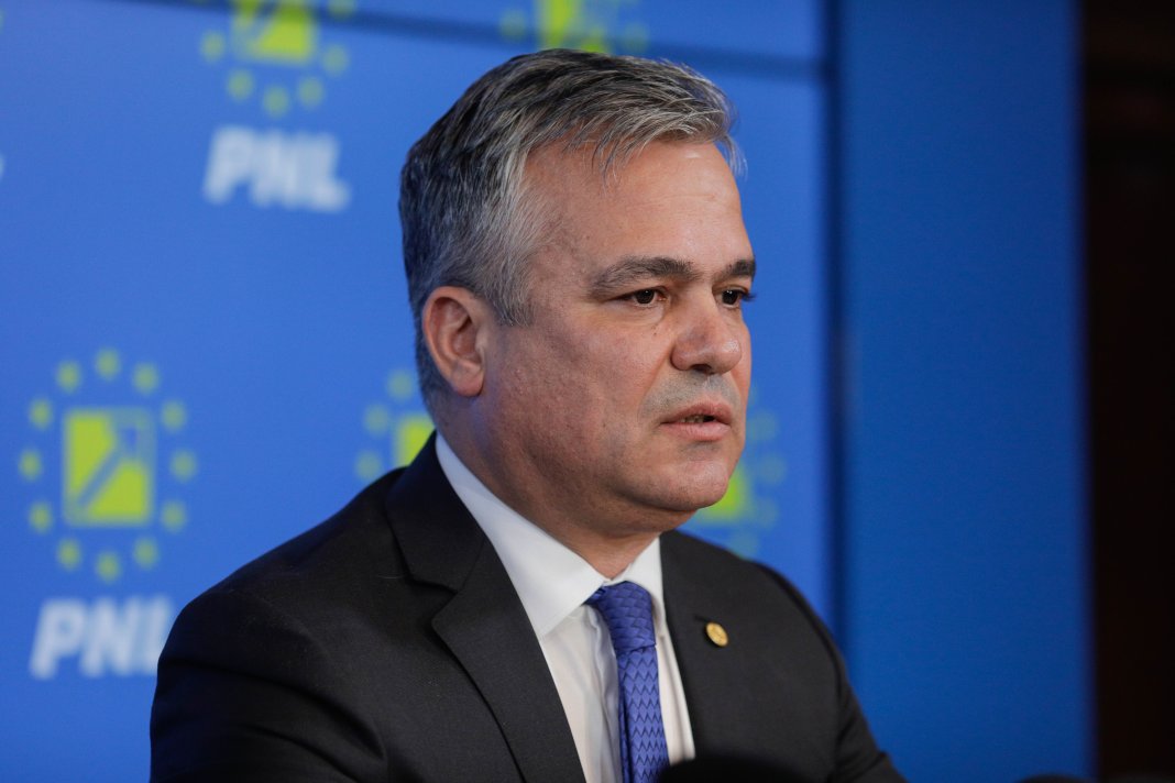 Excluderea lui Veștea din PNL, amânată pentru o dată ulterioară, declară un lider liberal. Scopurile grupului lui Bolojan la congresul extraordinar.