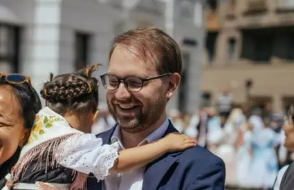 Ilie Bolojan întrerupe concediul parlamentarilor pentru legislația PNRR Ilie Bolojan întrerupe concediul parlamentarilor pentru legislația PNRR