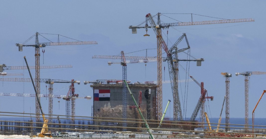 „Consumarea alcoolului pe șantier: Firma rusă ce se ocupă cu edificarea centralei nucleare de la Paks, acuzată de...”