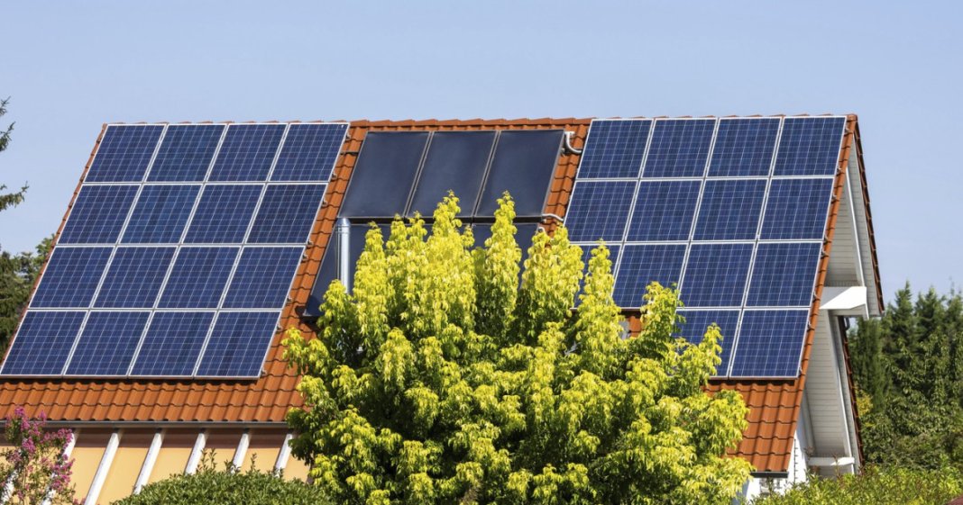 Prosumatorii trimit un mesaj lui Bolojan în perioada crizei energetice: „Dacă dorești să-mi gestionezi bateria...